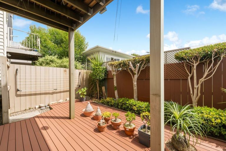 Photo of property in 1/51 Henderson Valley Road, Henderson, Auckland, 0612