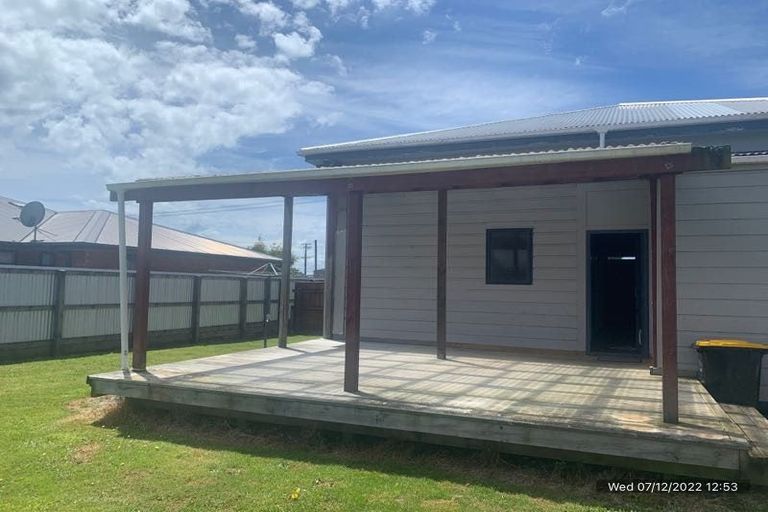 Photo of property in 94 Queen Street, Westport, 7825