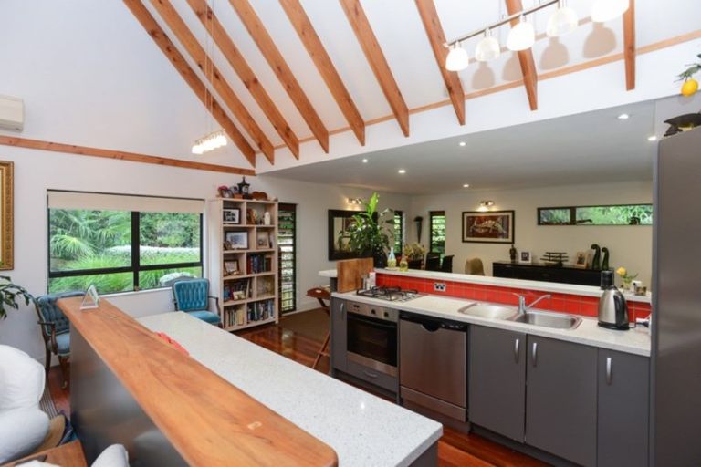 Photo of property in 82 Tauroa Road, Havelock North, 4130