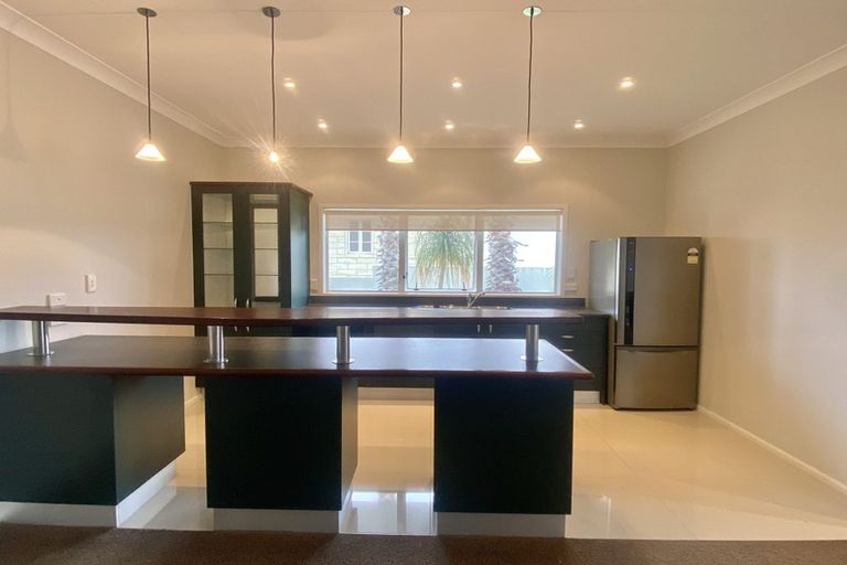 Photo of property in 17 Quedley Court, Eastern Beach, Auckland, 2012