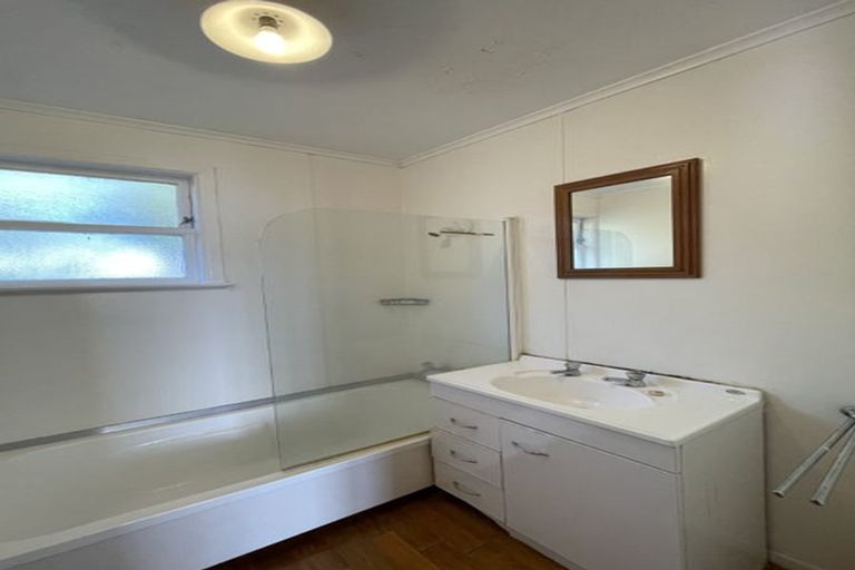 Photo of property in 39 Linwood Avenue, Forrest Hill, Auckland, 0620