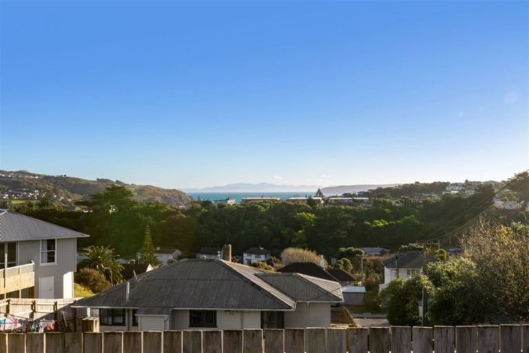 Photo of property in 46 Downes Street, Titahi Bay, Porirua, 5022