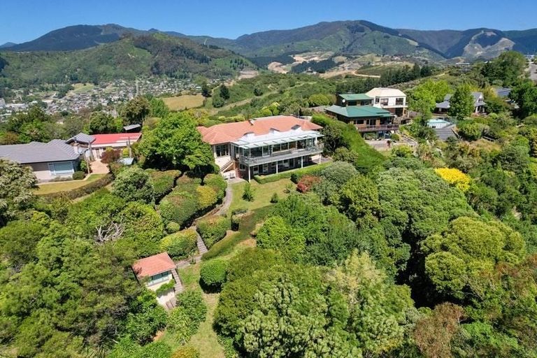 Photo of property in 274 Princes Drive, Britannia Heights, Nelson, 7010