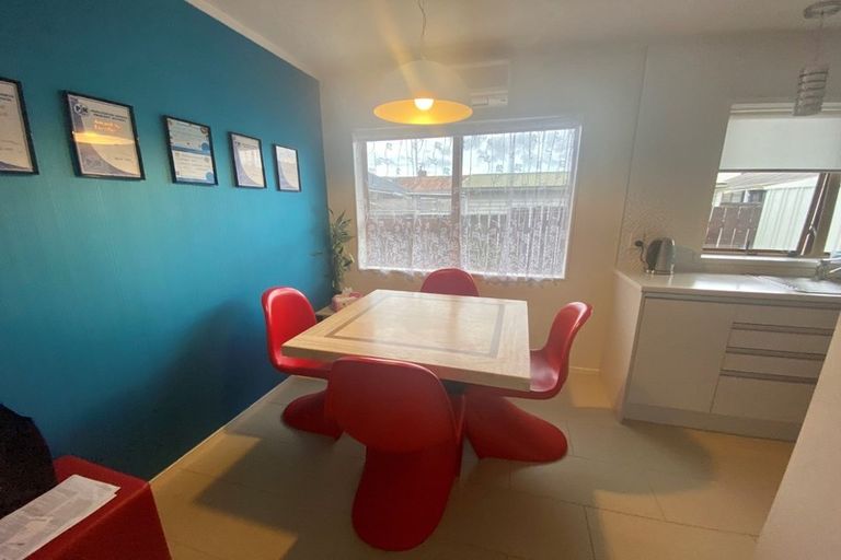 Photo of property in 2/49 Overton Road, Papatoetoe, Auckland, 2025