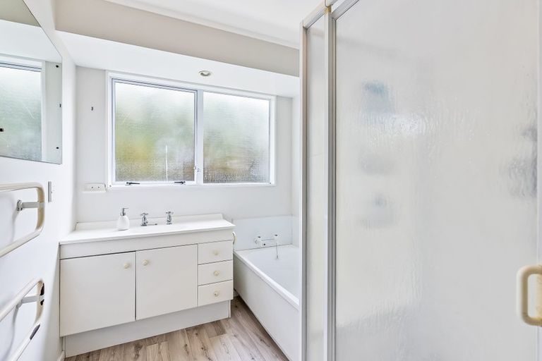 Photo of property in 2 Beachwater Grove, Paraparaumu Beach, Paraparaumu, 5032