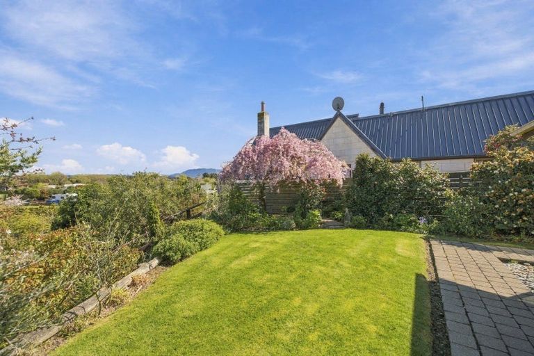 Photo of property in 11 Bankview Place, Amberley, 7410
