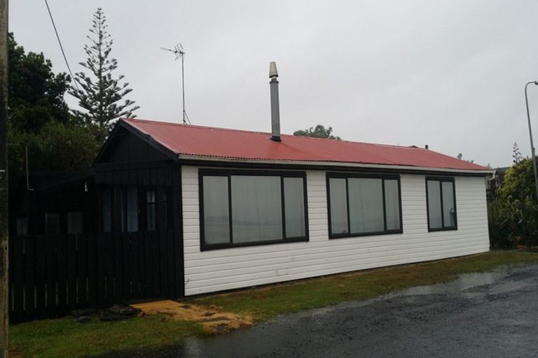 Photo of property in 9 Beach Road, Glenbrook, Waiuku, 2681