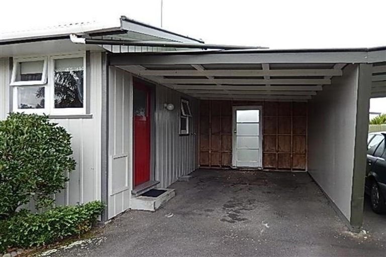 Photo of property in 4/119 Junction Road, Welbourn, New Plymouth, 4371