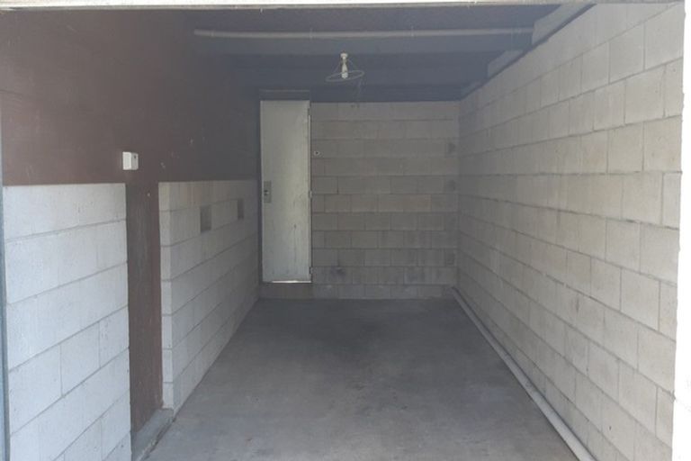 Photo of property in 2/73 Eskdale Road, Birkdale, Auckland, 0626