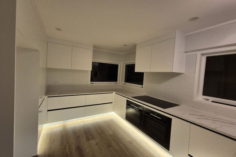 Photo of property in 4 Kerrymaria Place, Hillcrest, Auckland, 0627