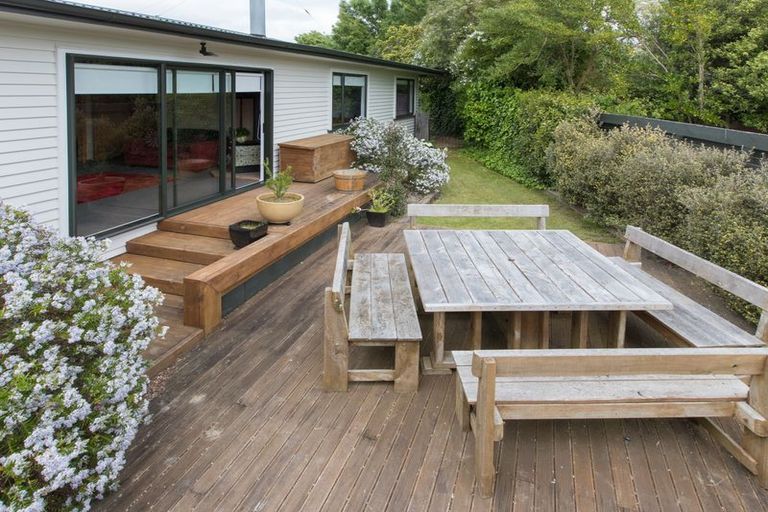 Photo of property in 55 Abraham Crescent, Milson, Palmerston North, 4414