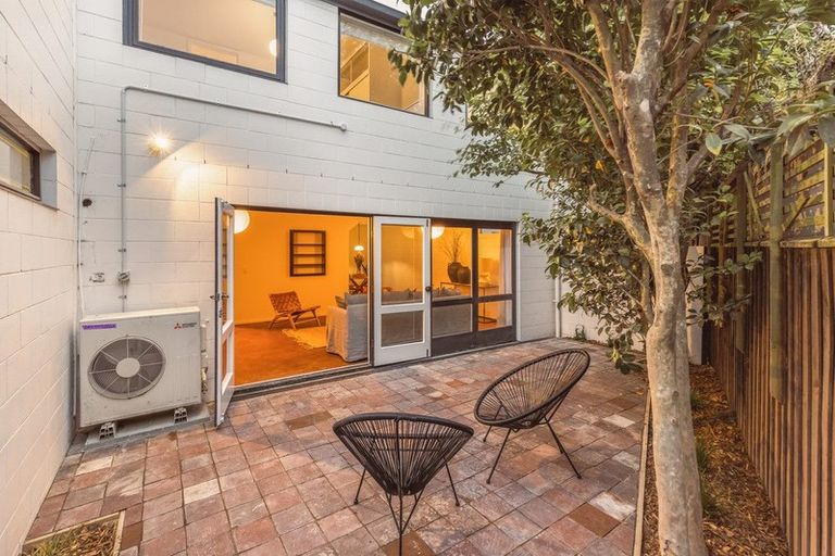 Photo of property in 2/16 Rossall Street, Merivale, Christchurch, 8014