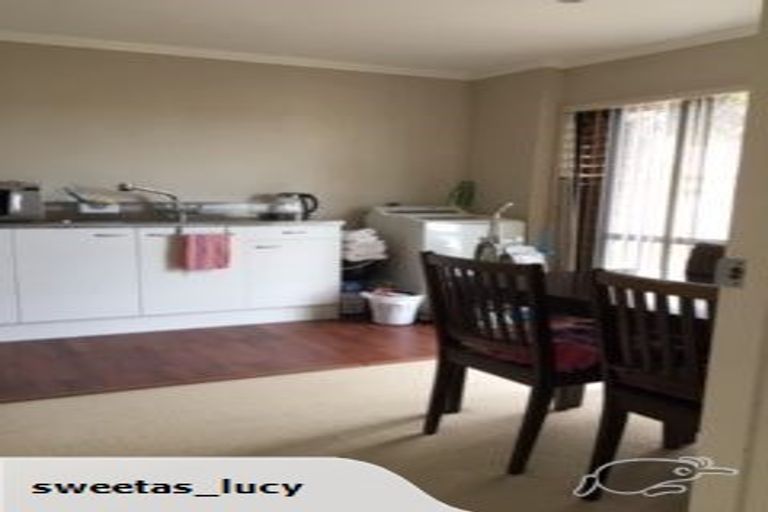 Photo of property in 43 Calypso Way, Unsworth Heights, Auckland, 0632