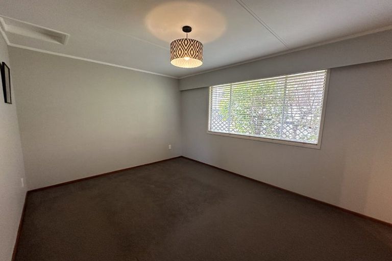 Photo of property in 2/82 Mill Road, Lower Vogeltown, New Plymouth, 4310