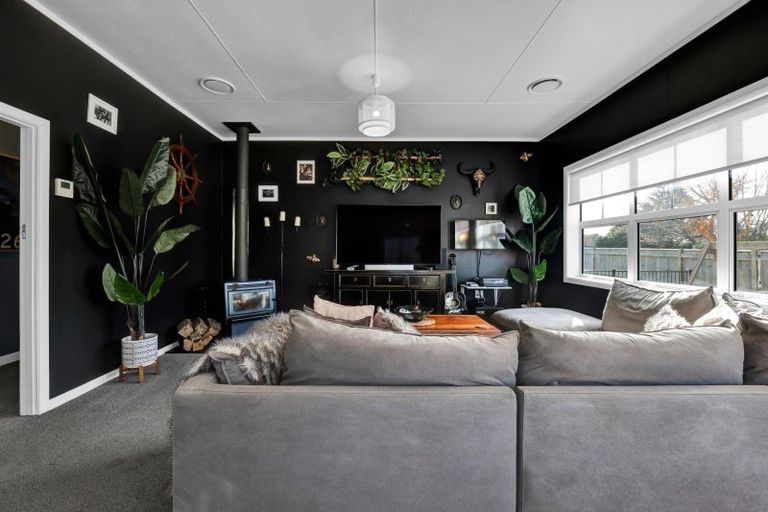 Photo of property in 19 Rosalind Street, Stratford, 4332