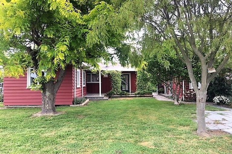 Photo of property in 43 Crosses Road, Havelock North, Hastings, 4172