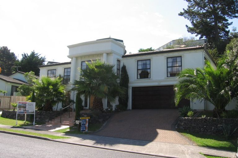 Photo of property in 1/27 Penguin Drive, Murrays Bay, Auckland, 0630