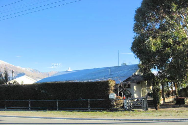 Photo of property in 105 Warren Street, Wanaka, 9305