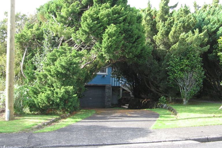 Photo of property in 11 Murray Road, Te Atatu Peninsula, Auckland, 0610