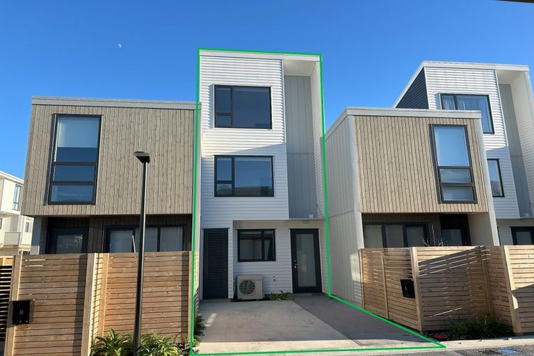 Photo of property in 12 Kamahi Place, Paraparaumu, 5032