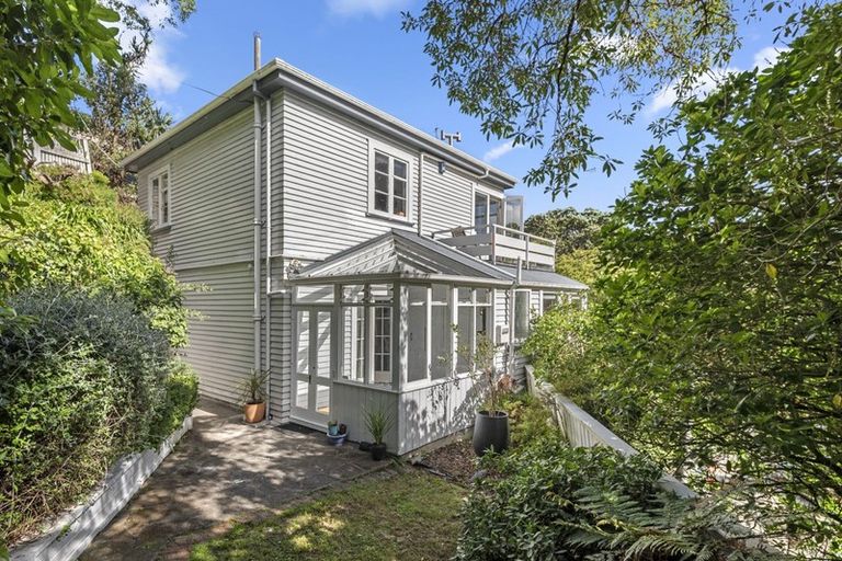 Photo of property in 100 Barnard Street, Wadestown, Wellington, 6012