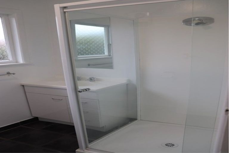 Photo of property in 2/707 Alexandra Street, Parkvale, Hastings, 4122