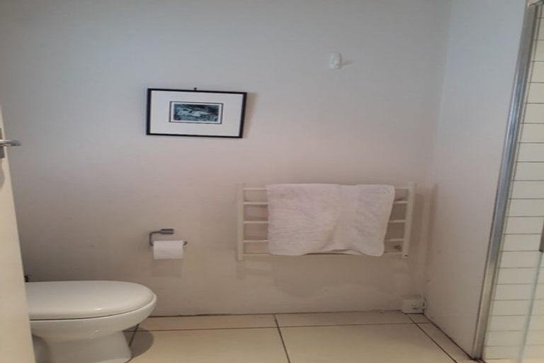 Photo of property in 5b Pendarves Street, New Plymouth, 4310