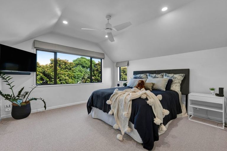 Photo of property in 5-7 Adam Lile Drive, Highlands Park, New Plymouth, 4312