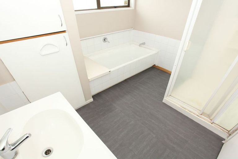 Photo of property in 29 Odlin Crescent, Nawton, Hamilton, 3200