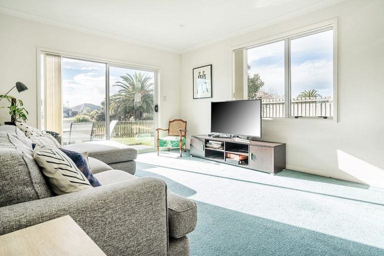 Photo of property in 16 Laguna Gardens, Shirley, Christchurch, 8052