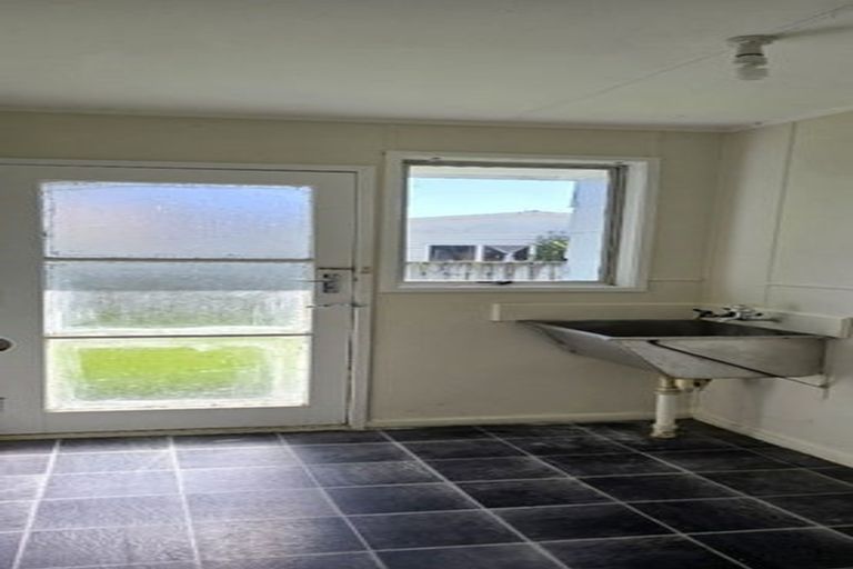 Photo of property in 20 Rountree Place, Conifer Grove, Takanini, 2112