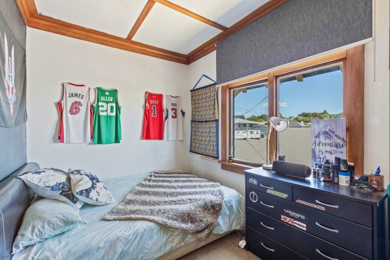 Photo of property in 16 Bulteel Street, New Plymouth, 4310