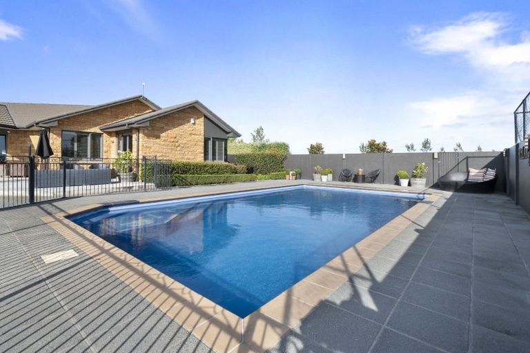 Photo of property in 70 Kakariki Road, Marton, 4787