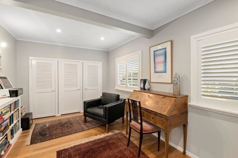 Photo of property in 5a Ngarara Road, Waikanae, 5036