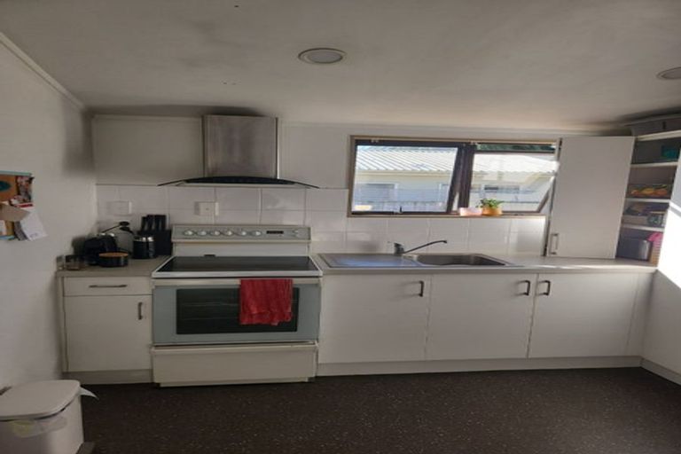 Photo of property in 114b Simpson Road, Papamoa Beach, Papamoa, 3118