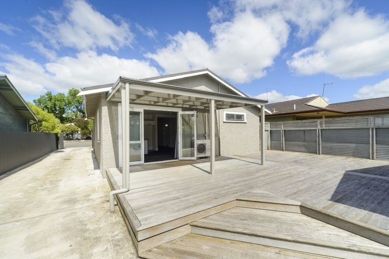 Photo of property in 11 Shamrock Street, Takaro, Palmerston North, 4412