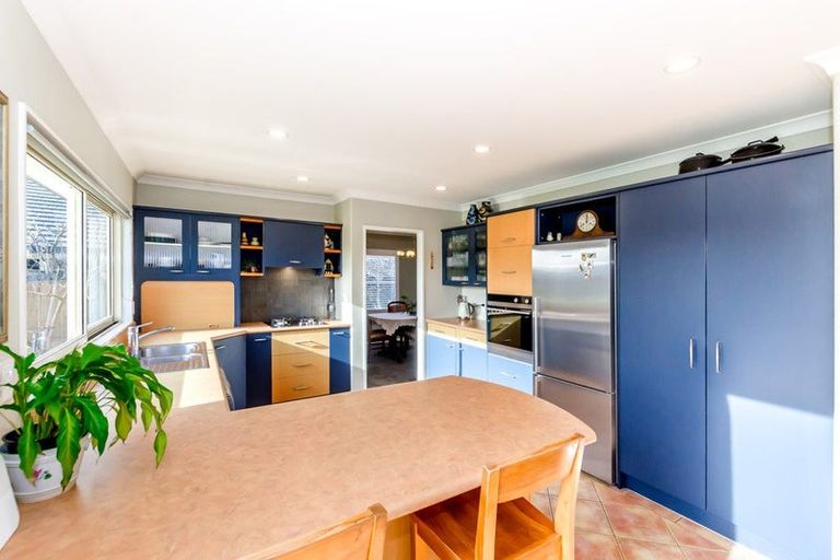 Photo of property in 80 Guildford Drive, Paraparaumu, 5032