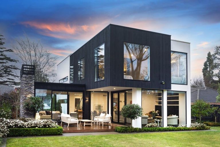 Photo of property in 79 Fendalton Road, Fendalton, Christchurch, 8014