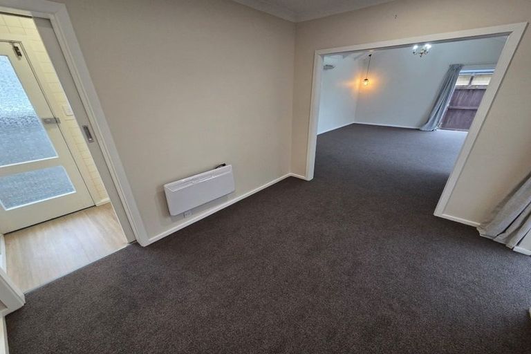 Photo of property in 11 Grimseys Road, Redwood, Christchurch, 8051