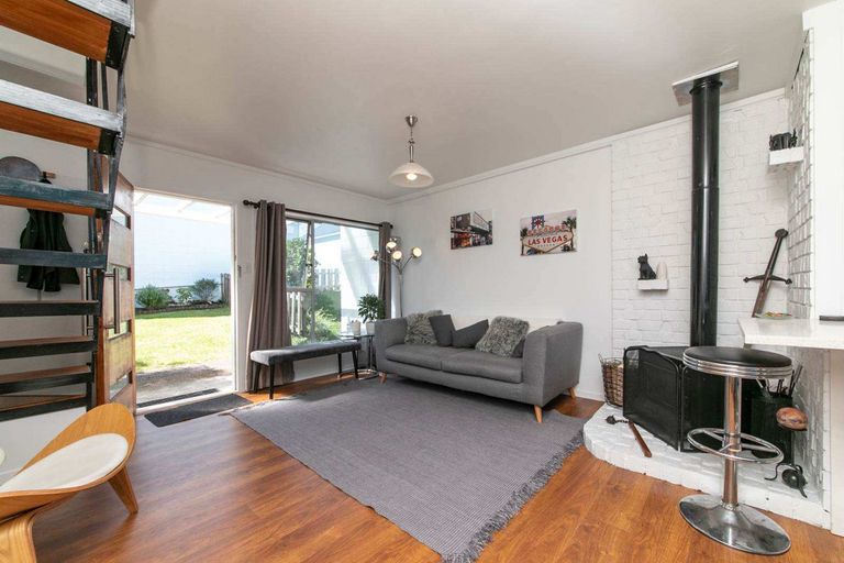 Photo of property in 6/108 West Coast Road, Glen Eden, Auckland, 0602