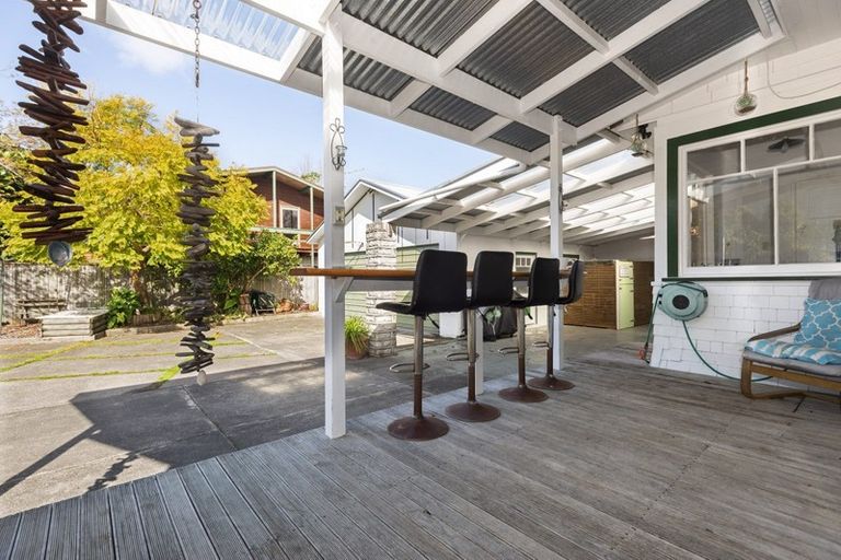 Photo of property in 11 Haronga Road, Inner Kaiti, Gisborne, 4010