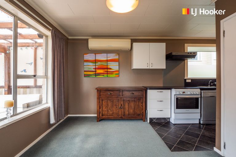 Photo of property in 33 Gorman Street, Macandrew Bay, Dunedin, 9014