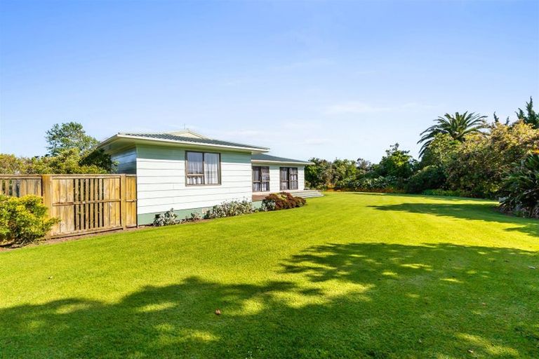 Photo of property in 76 Robertson Road, Ruawai, 0591