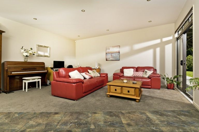 Photo of property in 131b Waitoki Road, Waitoki, Kaukapakapa, 0871