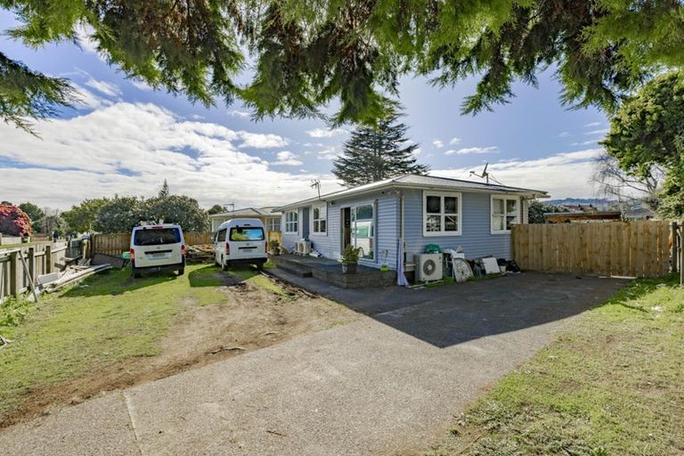 Photo of property in 4 Harper Street, Papakura, 2110