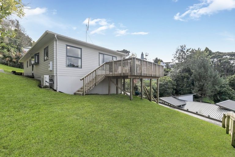 Photo of property in 2/13 Noeleen Street, Glenfield, Auckland, 0629