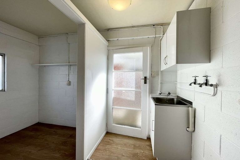 Photo of property in 22a Barrett Street, Westown, New Plymouth, 4310