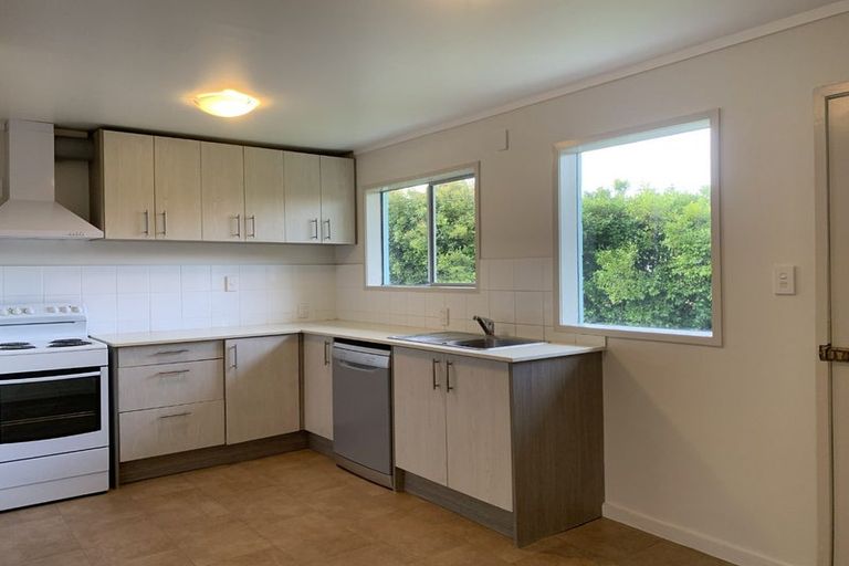 Photo of property in 8/66 Astley Avenue, New Lynn, Auckland, 0600