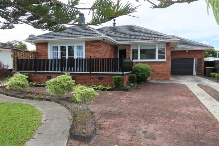 Photo of property in 9 Glengarry Road, Glen Eden, Auckland, 0602
