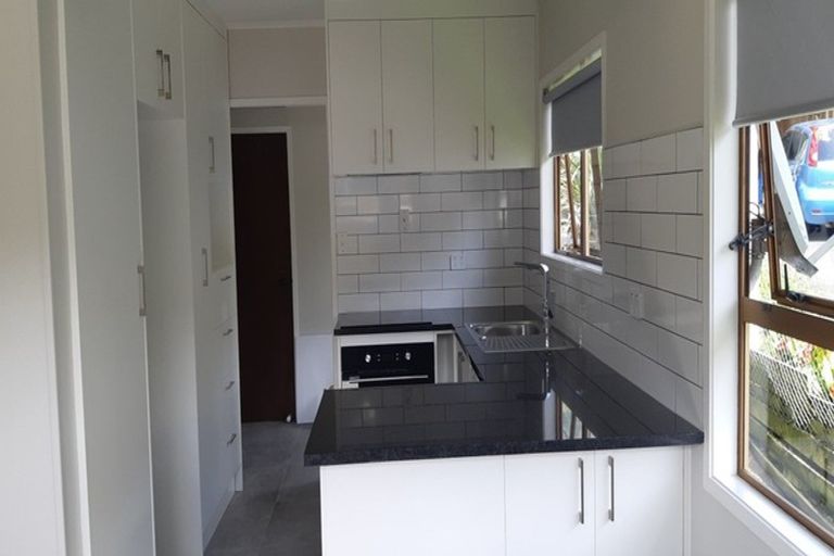 Photo of property in 2/73 Eskdale Road, Birkdale, Auckland, 0626